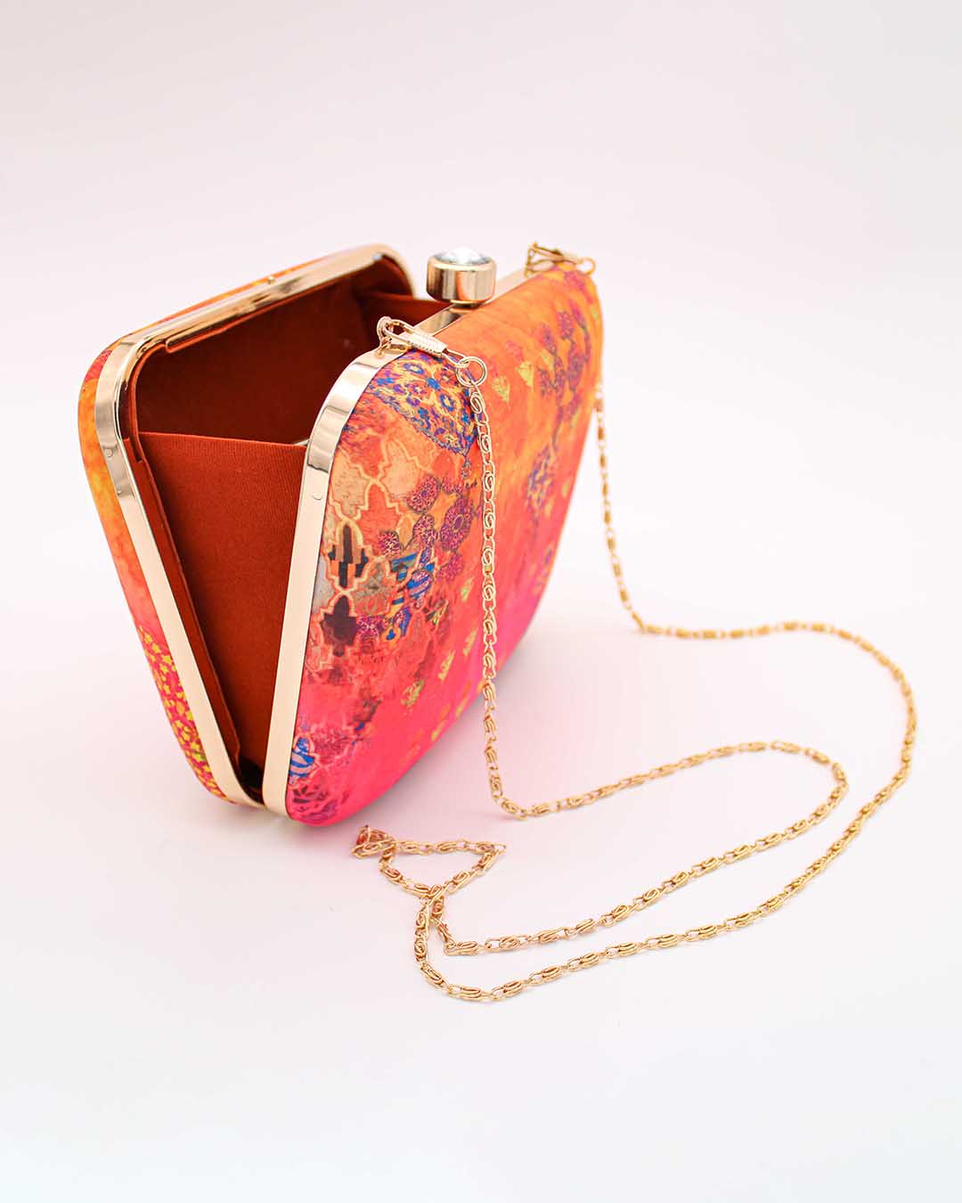 Ombre Clutch Bag With Golden Chain | Indian Fashion For Turkish Women | A Luxury Evening Clutch Bag Perfect For Parties